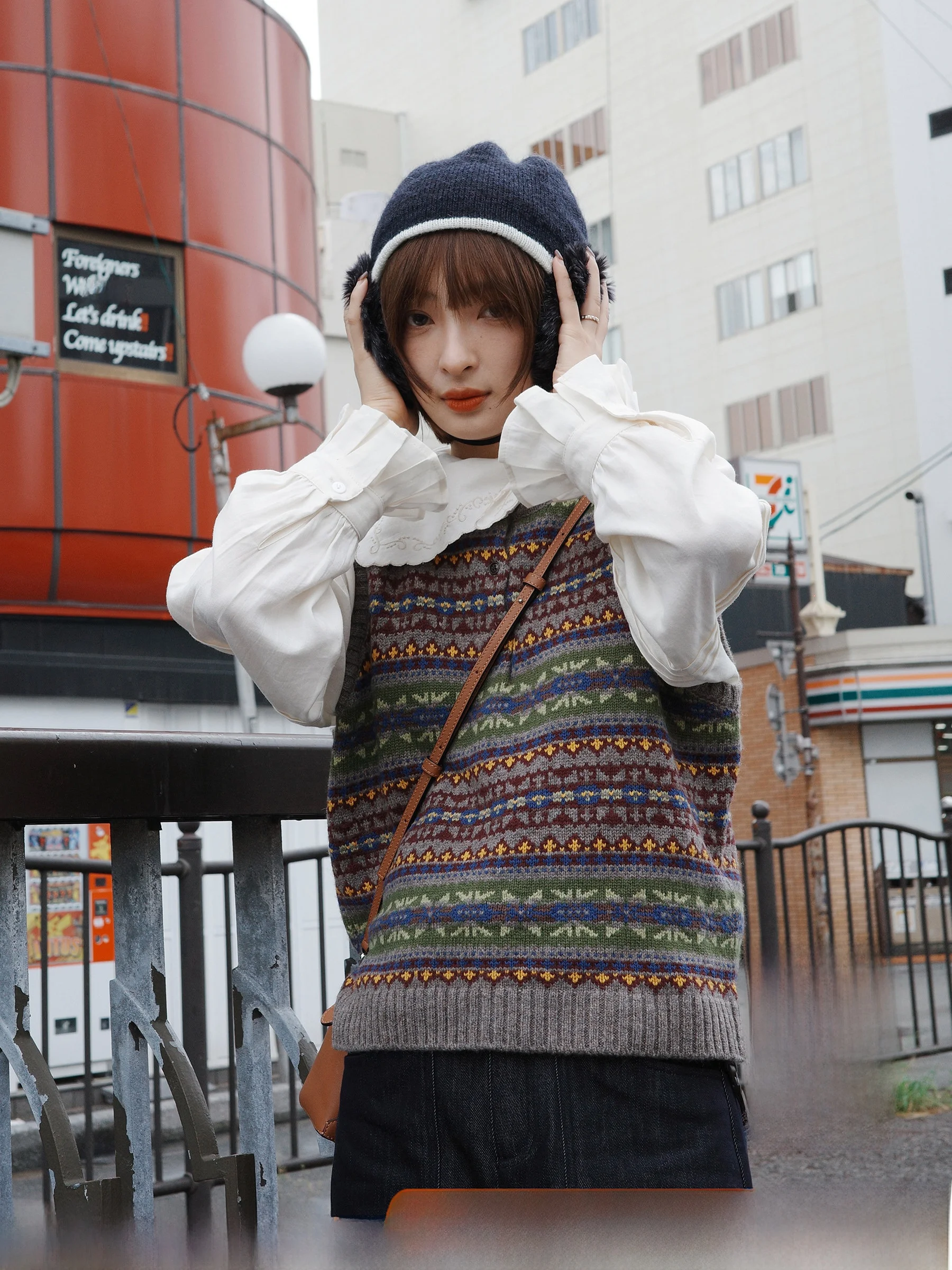 

Вязаный шерстяной жилет в стиле ретро с полосатым узором, утолщенный, в рабочем стиле, с круглым вырезом, из мягкого шерстяного материала, для повседневной носки