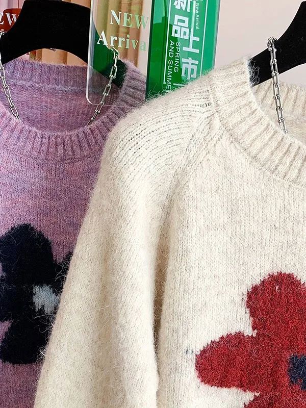 秋冬の女性用ニットセーター、花柄刺繍入り、オーバーヘッドカジュアル、長袖、ウール素材のトップス、若い女性向け