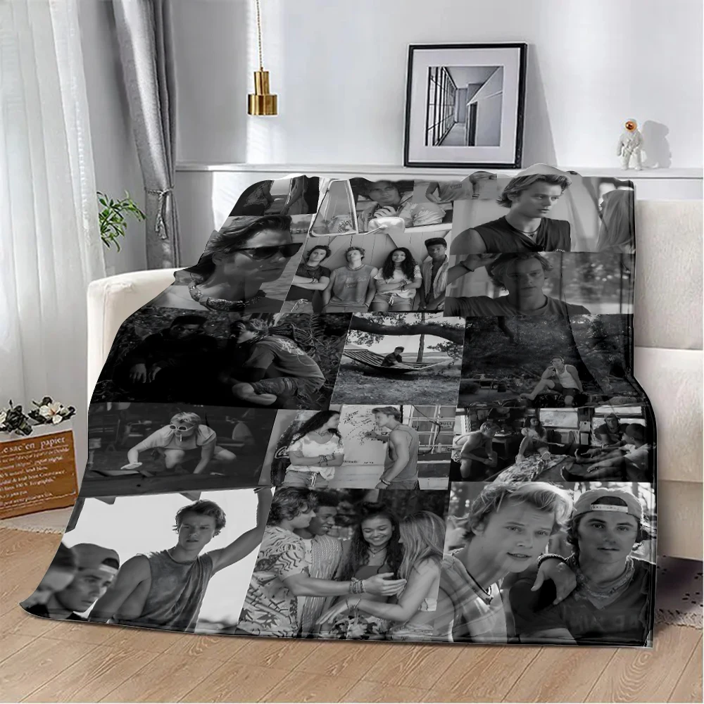 JJ Maybank - Rudy Pankow Throw Printed Blanket Picnic Blankets Warm Blanket Soft Comfortable Blanket Home Travel Birthday Gift