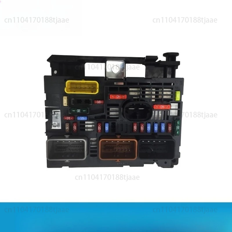 

307 207 308 Engine Compartment Fuse Box 408 Fuse Box C4L206