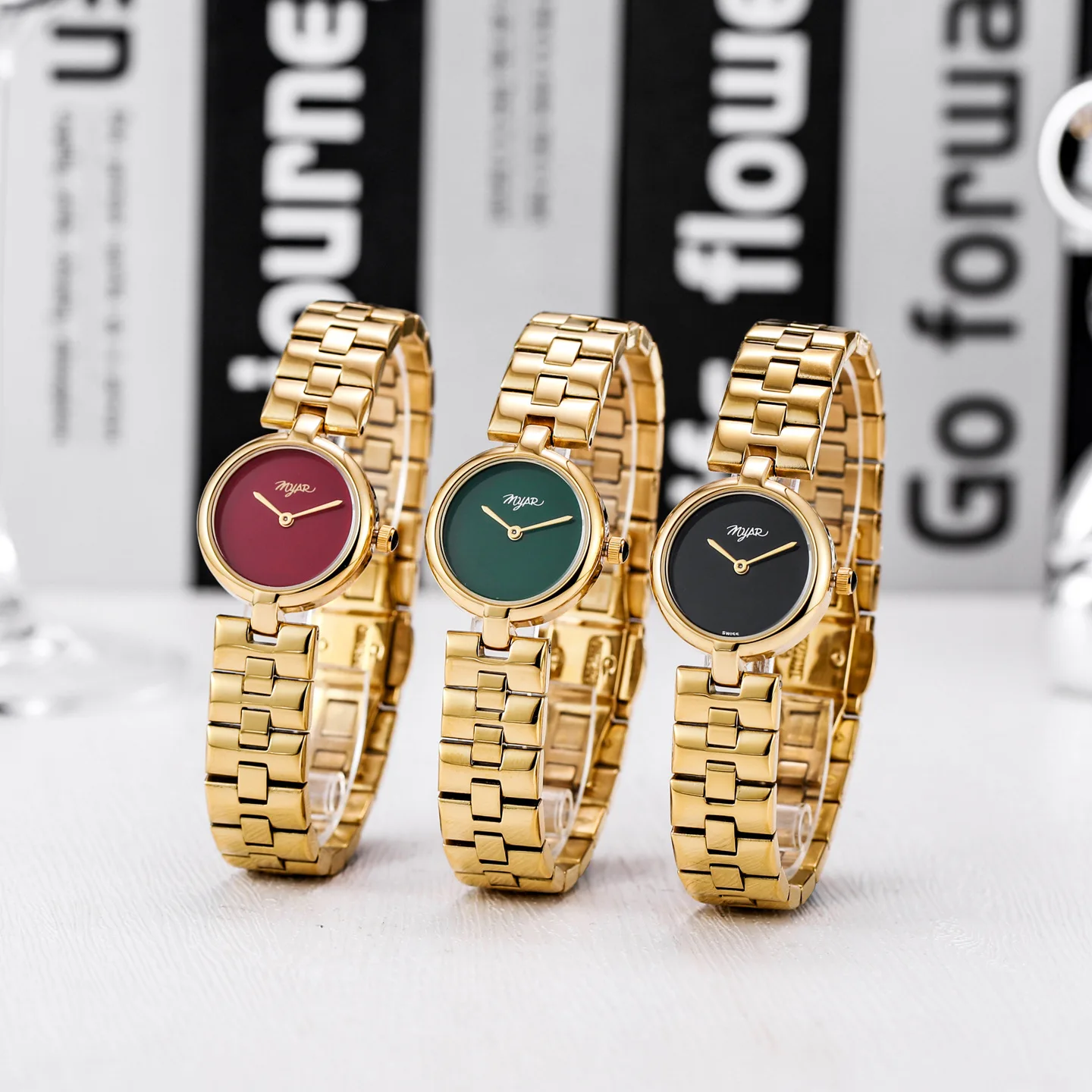 

New Luxury GoldPlated Women'S Watch With Red Steel StrapVintage StyleFashionable Quartz WristwatchBirthday GiftWatch Accessory.