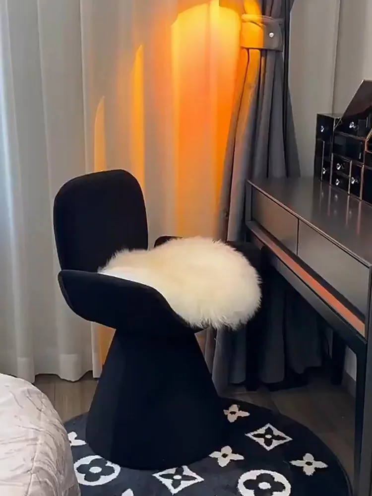 الأثاث كرسي فتاة الوردي ماكياج كرسي المخملية المنزل مسند الظهر الدورية الطعام الكراسي الحديثة عباءة غرفة الجمال البراز حسب الطلب