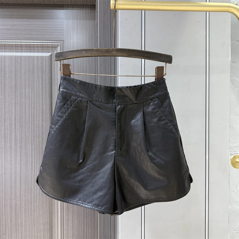 2025 autunno nuovo stile design senso nicchia pantaloncini in pelle PU pantaloncini a trapezio a gamba larga versatili a vita alta da donna