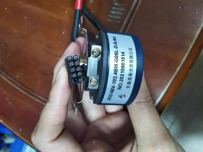 

Encoder ZKD-56V-250BM-G05L-D-0.4m Encoder 56V-102.4BM-G05L-D-0.4m