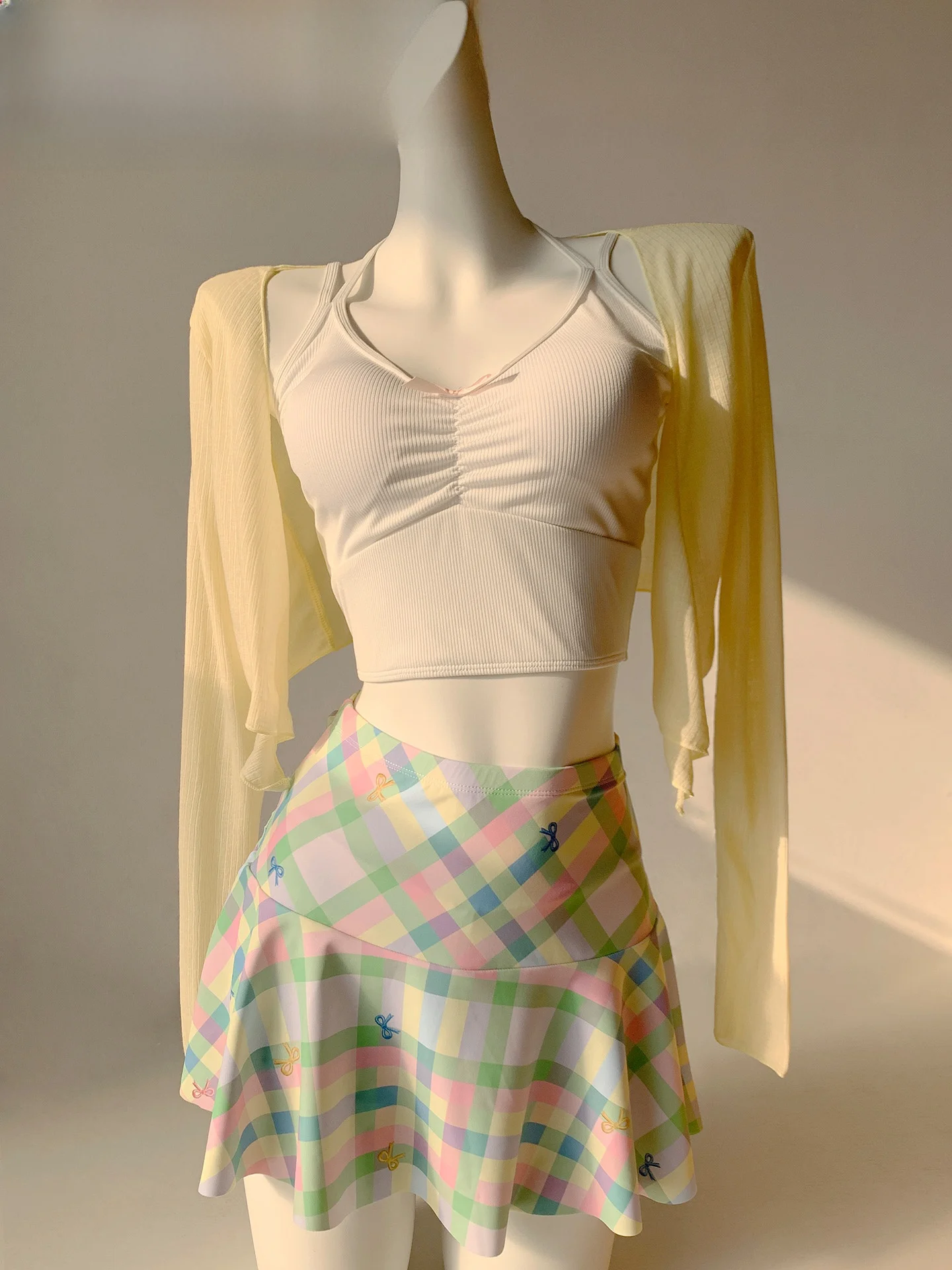 

Новинка! Горячая распродажа! Комплект бикини из трех предметов для девочек: топ с длинным рукавом и V-образным вырезом, белый, из полиэстера, модель Tagkita.