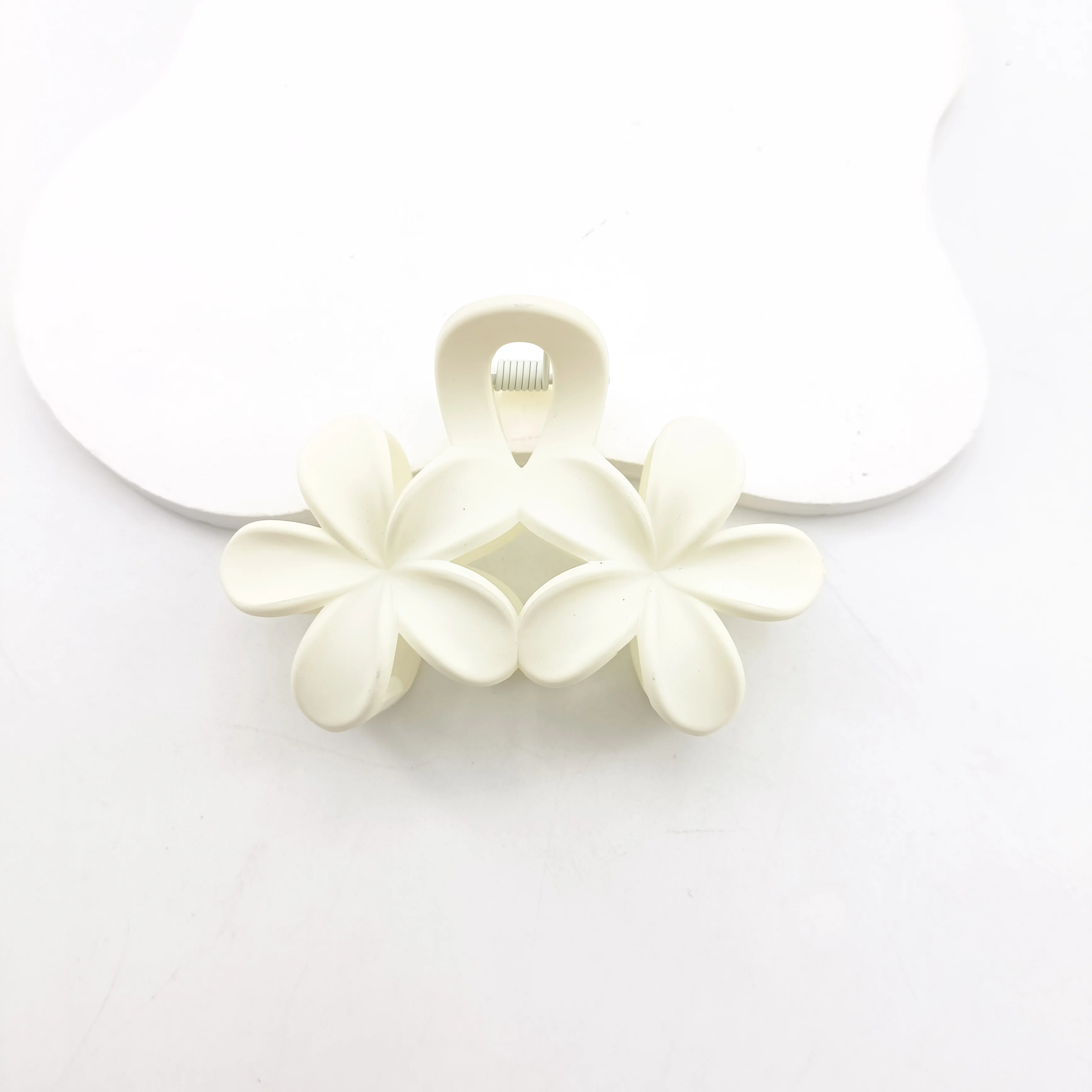 Blumen-Haarklammern Rutschfest Matt 1/2 Stück Blumen-Haarspangen für Frauen Niedliche Haarklammern, Hawaiianische Haarblumenklammer Große Plumeria – Detail 9