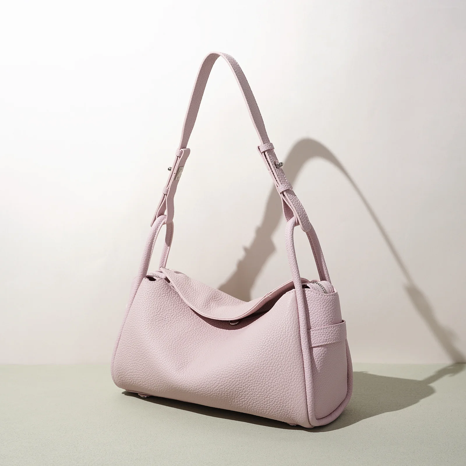 

Новая летняя женская сумка-подушка из натуральной кожи первого слоя, большая вместимость, простая, высококачественная, на плечо/через плечо