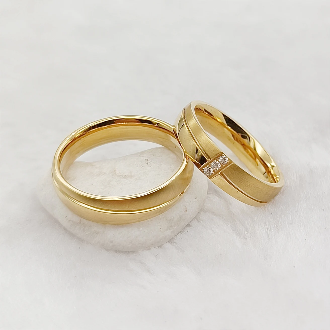 2pcs 18k Gold Plated Wedding Rings Set for Couples Surgical Stainless Steel Fashion Jewelry Alliance