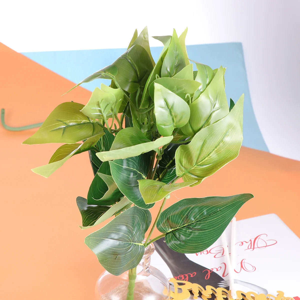 

10Pcs Artificial Scindapsus Green Fake Leaves Silk Reusable Decoration for Photography Table Party Wall Scenery