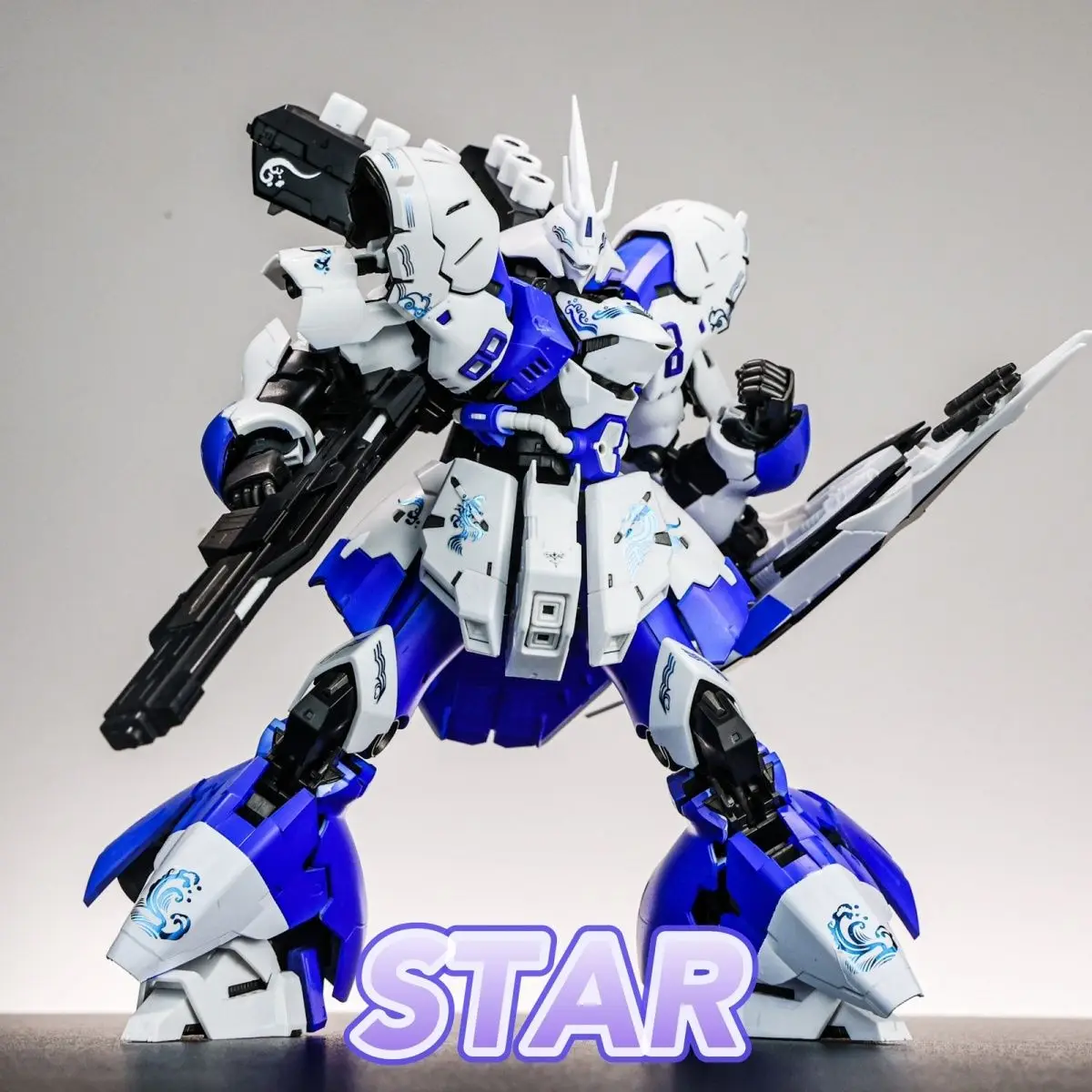 新星モデル RG 1/144 MSN-0 サザビー コレクション版 組立モデルキット アクションフィギュア ロボット プラスチックモデルキット おもちゃ ギフト
