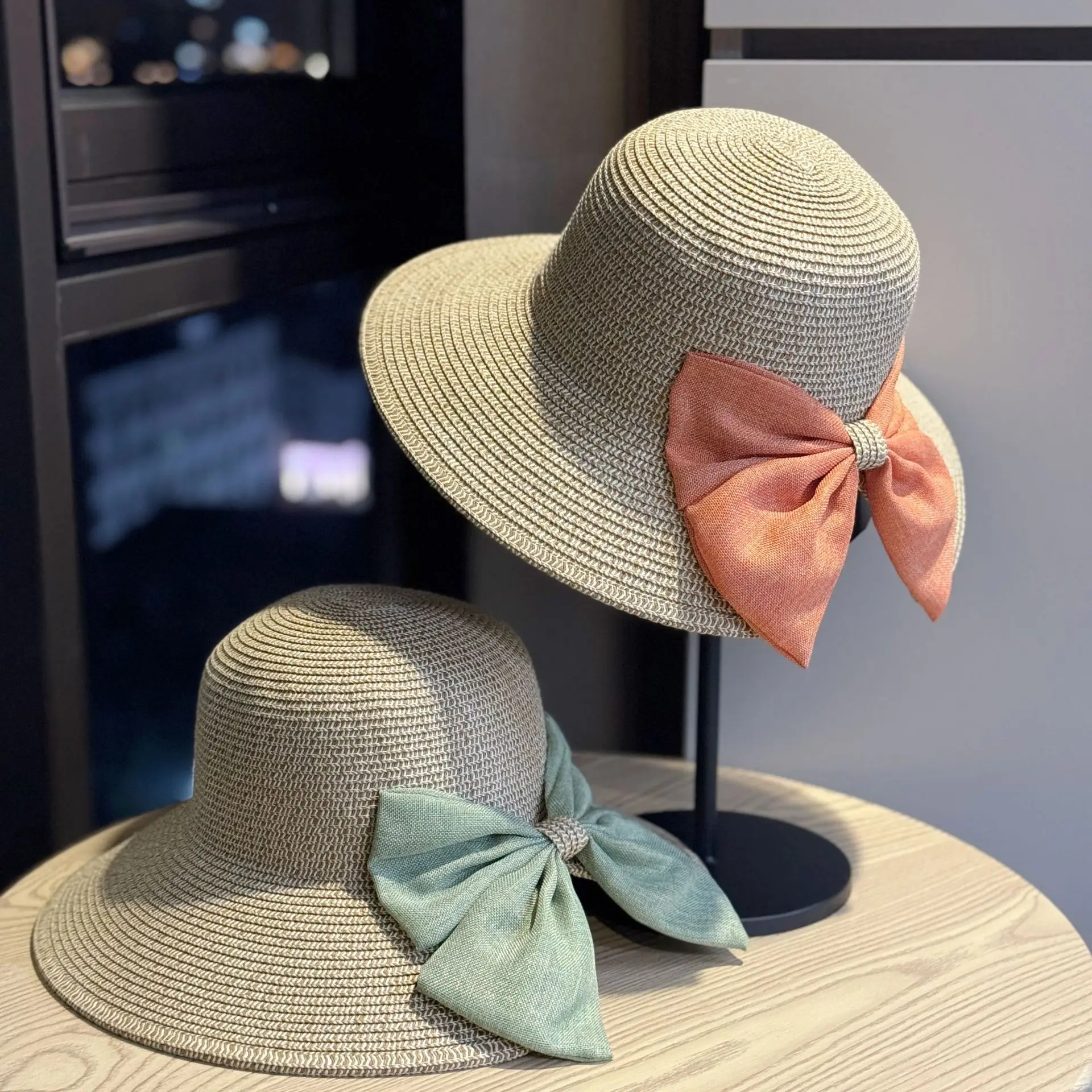 

Women's Summer Beach Sun Hat - Wide Brim Straw-Effect Polyester Hat (54-60cm) with Colorful Bowknot