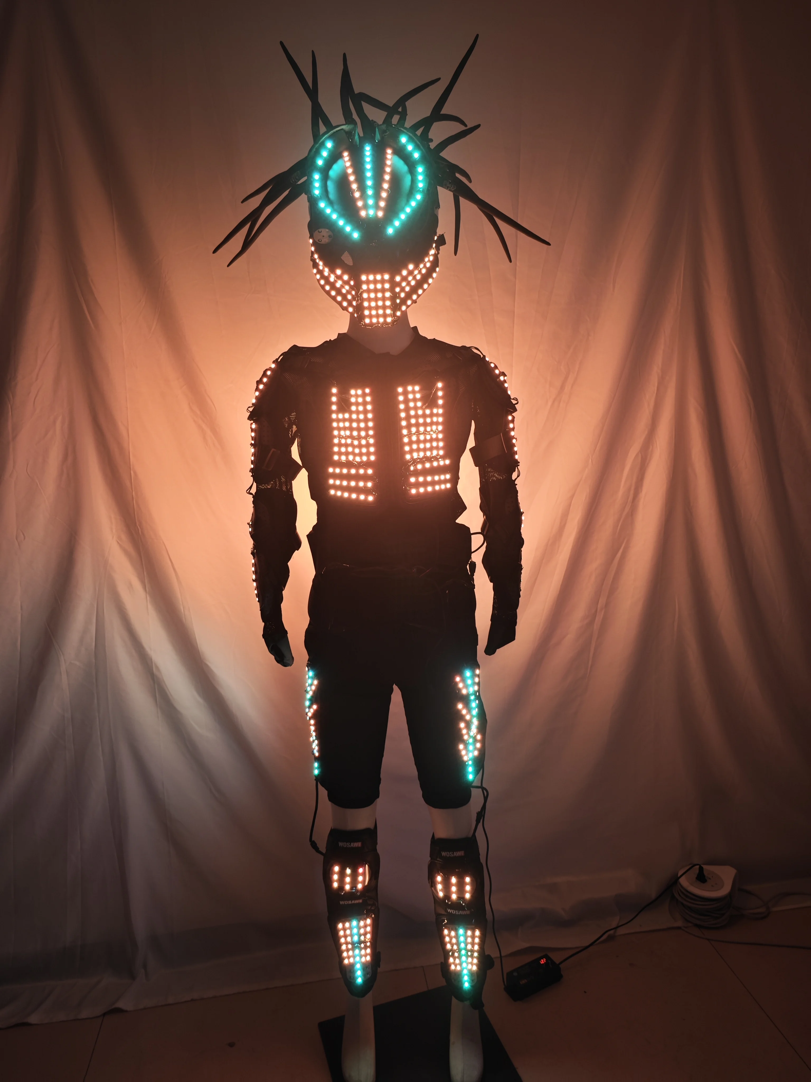 Flashing LED Robot Full Color Suit Stage Dance Luminous Armor Nightclub Bar Light Show Helmet Halloween Costume for Men Women