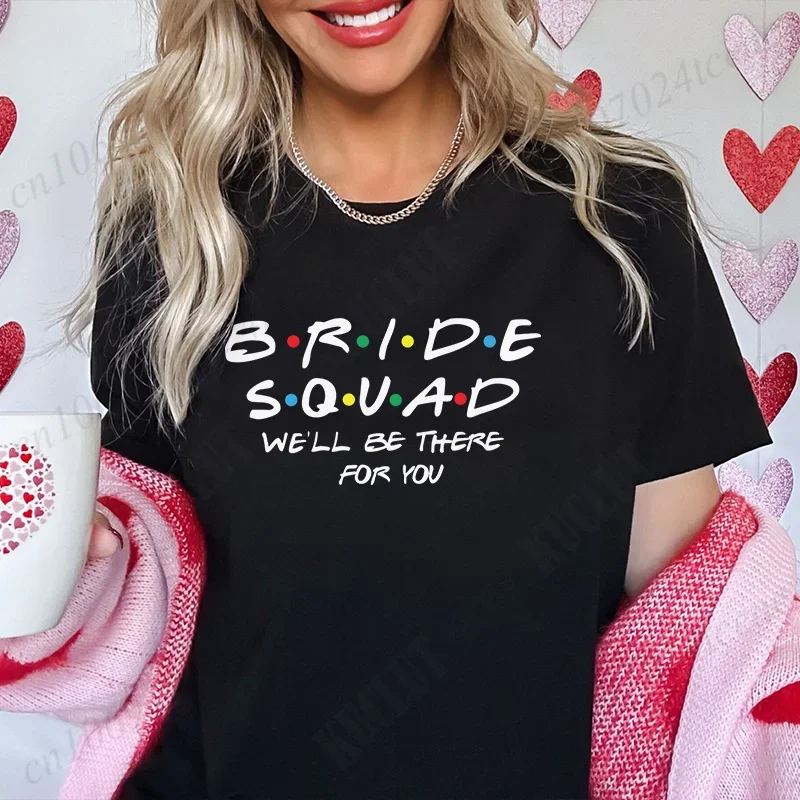 تي شيرت The One Where I'm The Bride تي شيرت I Do Crew Tees Team Bride Squad Tribe قميص حفلات العازبة للنساء ملابس الزفاف