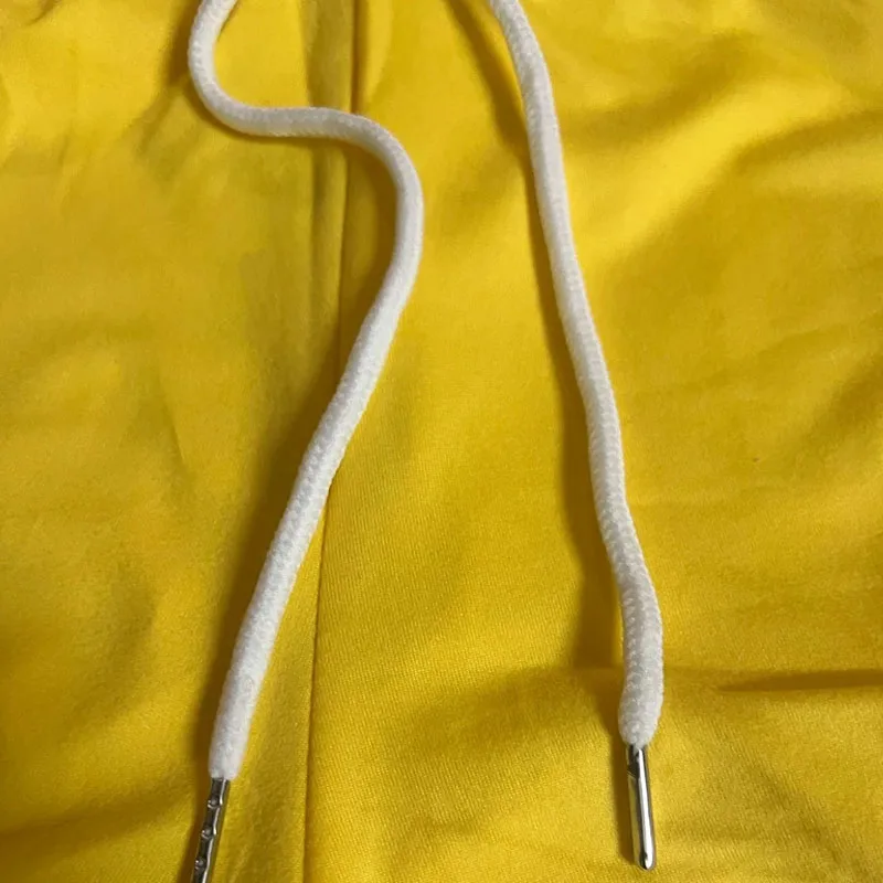 الصيف Y2k الشارع الشهير البرازيل التطريز الأصفر السراويل النسائية أنيقة عالية الخصر واسعة الساق الترفيه مثير نادي سليم الساخن سراويل قصيرة