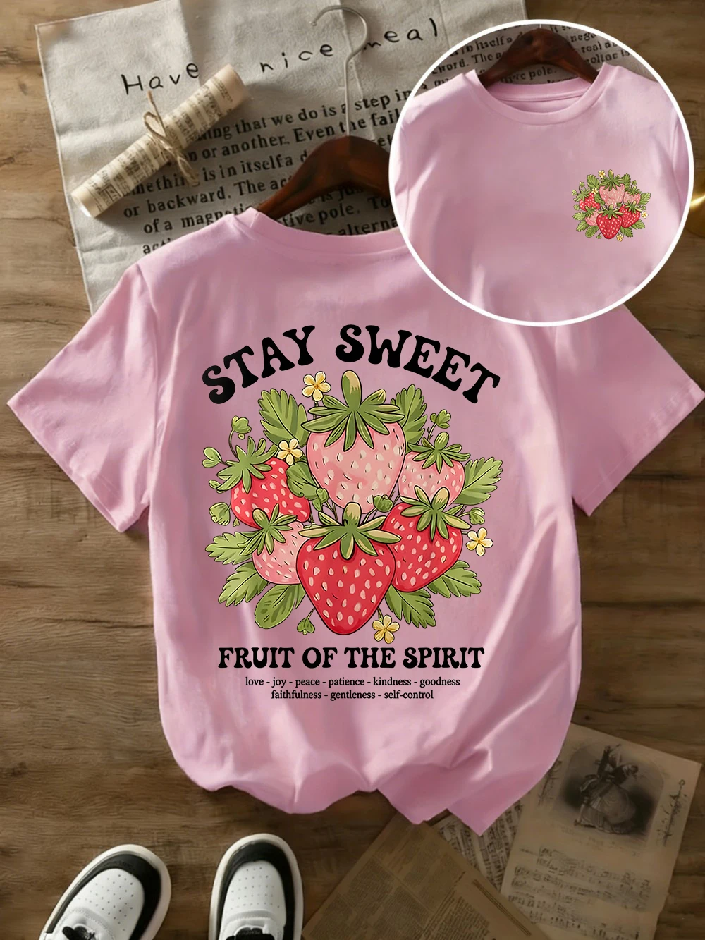 Stay Sweet Erdbeer-Prints Baumwoll-T-Shirts für Damen, Sommer-Kurzarm-T-Shirt, lässige, weiche, übergroße Oberteile, Basic-Kleidung mit O-Ausschnitt