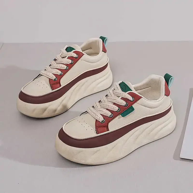 نعل سميك من الجلد الصديق للنساء مقاس 46 أحذية رياضية بدون كعب أحذية ذات علامة تجارية فاخرة أحذية رياضية إعادة البيع عشرات صالة الألعاب الرياضية الفاخرة