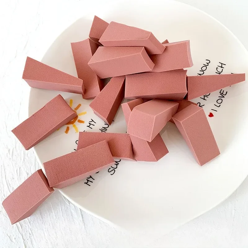 ฟองน้ำแต่งหน้า 50 ชิ้น สำหรับใบหน้า ไม่ดูดซับแป้ง ใช้ได้ทั้งแบบเปียกและแบบแห้ง ฟองน้ำแต่งหน้าแบบสองด้าน รูปทรงลิ่ม เกลี่ยเนียน ฟองน้ำแต่งหน้าเพื่อความงาม