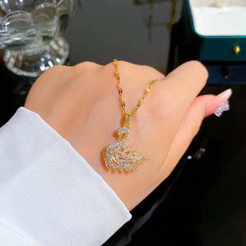 Original Fashion Full Crystal Cartoon Swan Pendant Necklace for Women Charm Gold Color Stainless Steel Zircon Chokers Jewelry