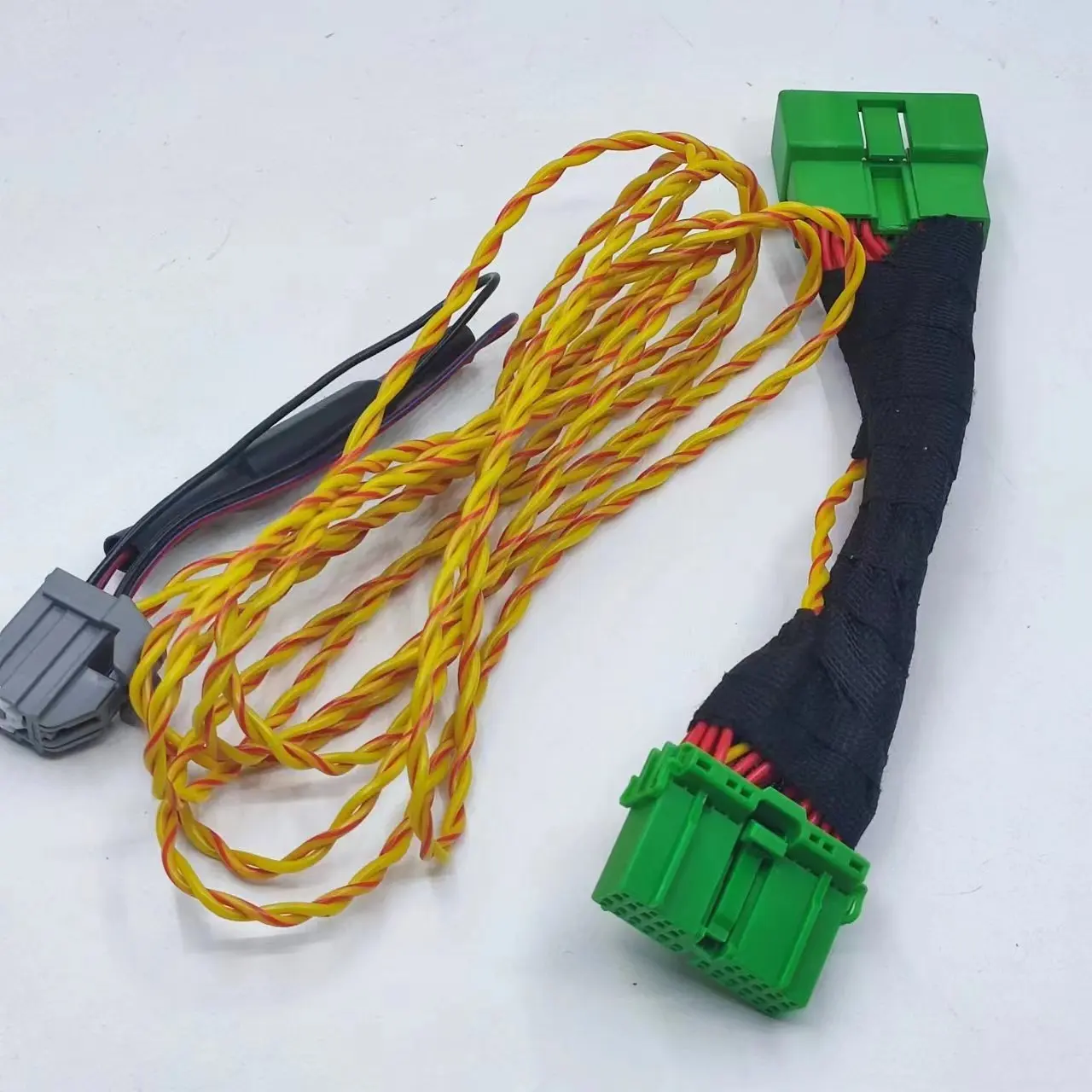 Applicable to volvo S90V90XC90 XC60/S60L/V60 Low-power amplifier with center speaker lossless cable