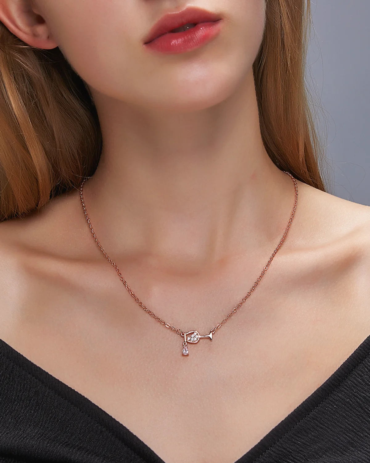 Personality Goblet Necklace Temperament Zircon Lady Love Red Wine Bottle Cup Pendant Clavicle Chain Cheap Bulk Wholesale Jewelry