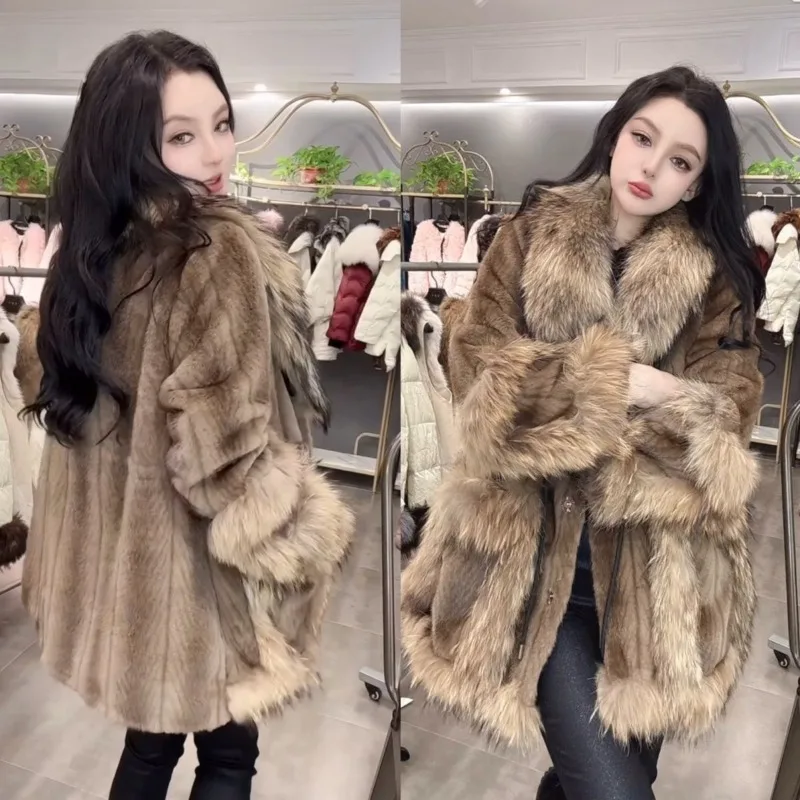 2026 الشتاء الراكون الفراء الشباب الباردة ارتداء الموضة النمط الأجنبي معطف فرو متوسط وطويل المرأة جودة عالية مستوى المظهر العالي