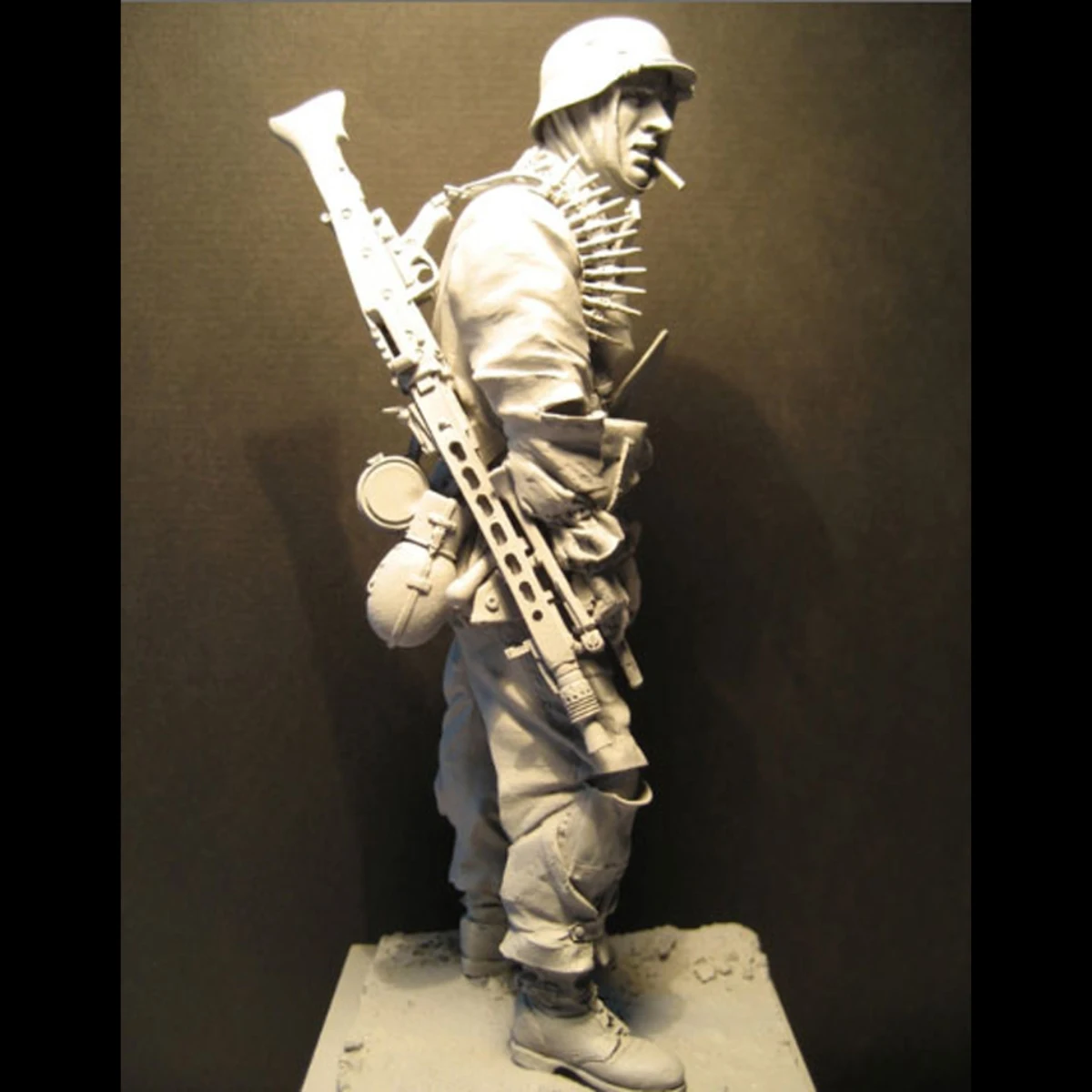 1/16 Resin Figure unpainted model Kit, military theme, German soldier, unassembled and unpainted GK,