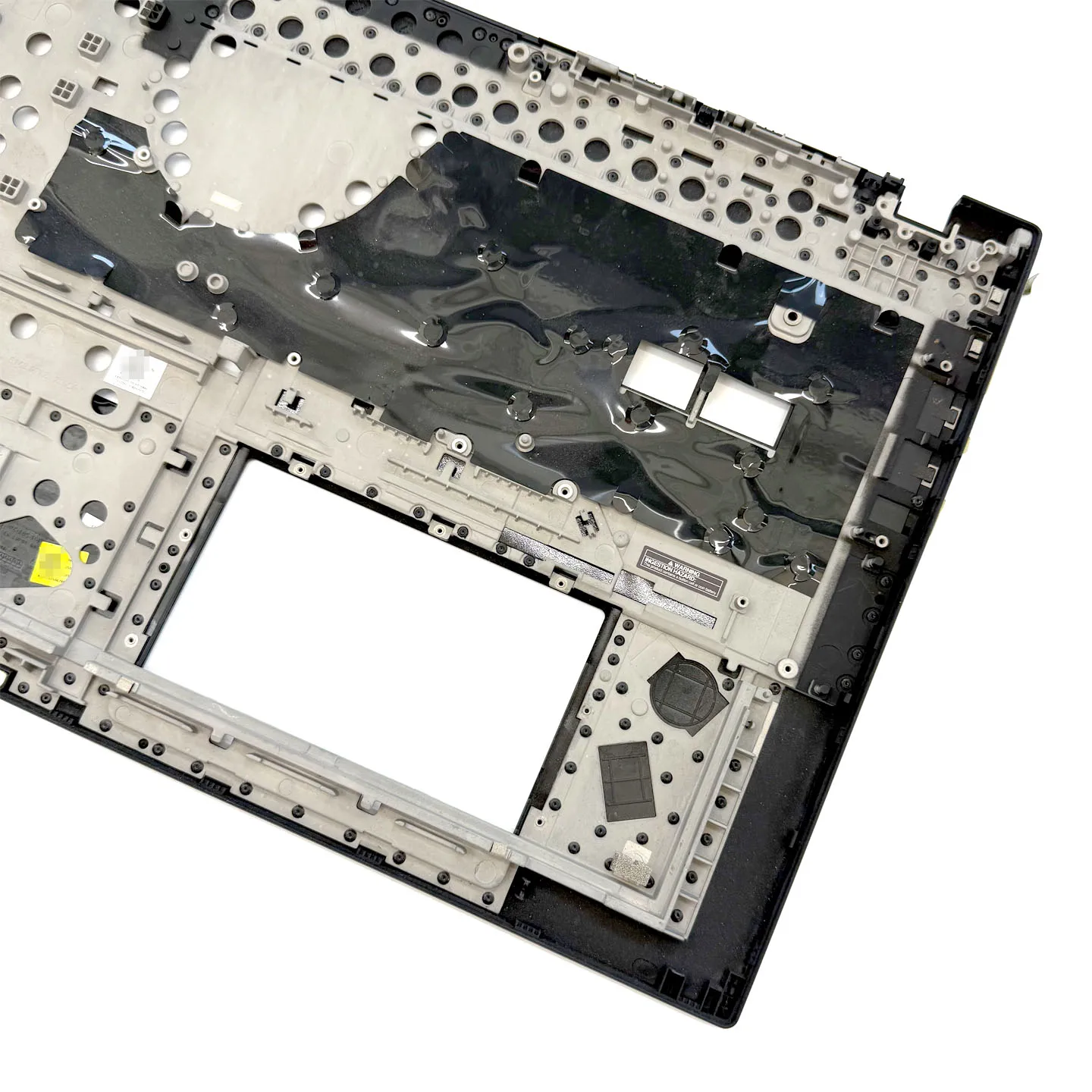 Immagine 7: Per ThinkPad T16 Gen3: Scocca Superiore (C Shell), Scocca Tastiera, Poggiapolsi, Cornice e Accessori
