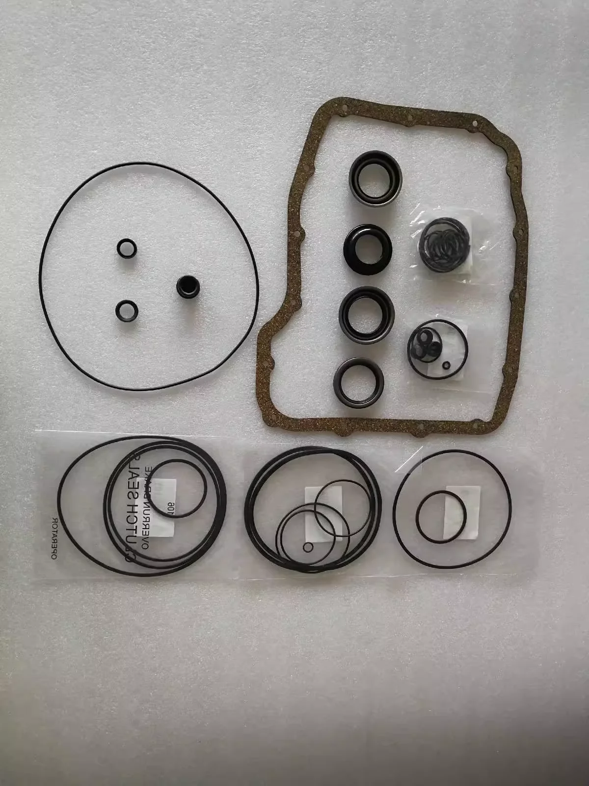 

Комплект для капитального ремонта автоматической коробки передач 45RFE 545RFE, включая прокладки и масляные уплотнения, для DODGE, JEEP, Chrysler