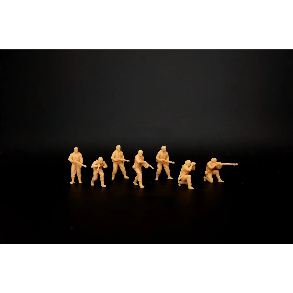 1/72 (Soviet) Reconnaissance Soldier 7-person Voxel (3D Printed Soldier)