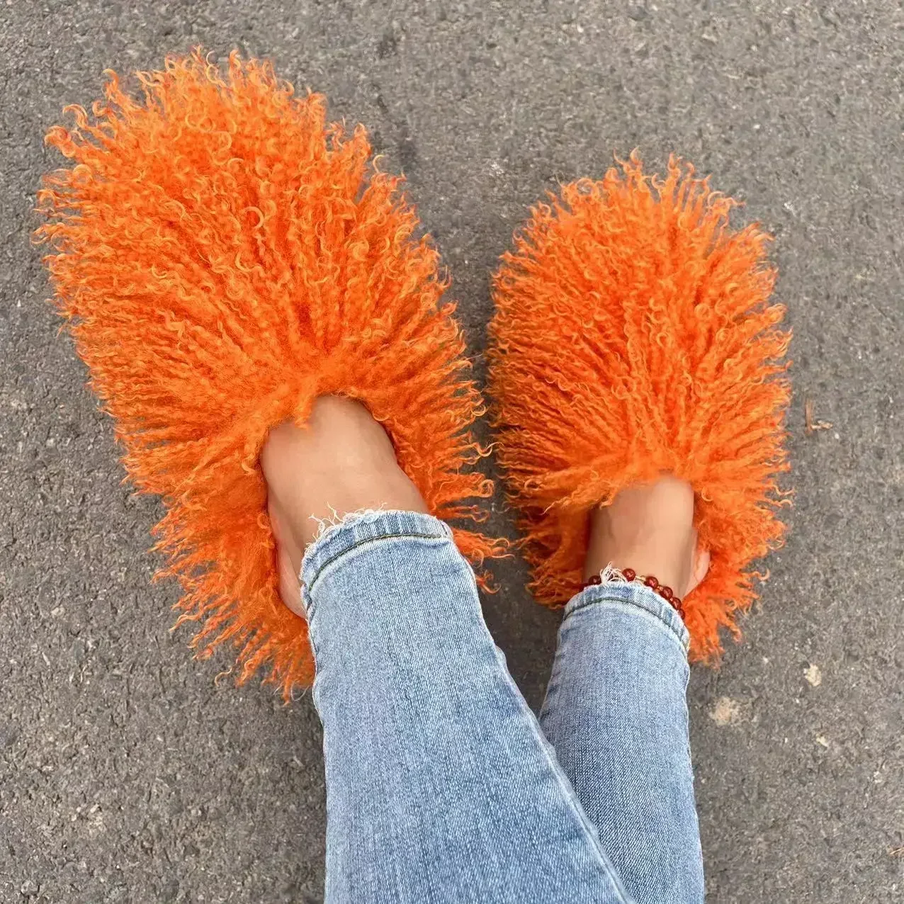 Women Winter Y2K Fluffy Slippers Europen American Faux Mongolian Fur Slides Warm Plush Slippers Fuzzy Flip Flops Luxury Shoes