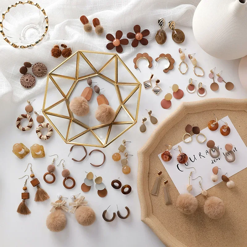 Fashion Winter Sweet Geometric Drop Earrings 2026 Brown Wood Fur Ball Statement Dangle Earrings Women Fashion Brincos Pendientes
