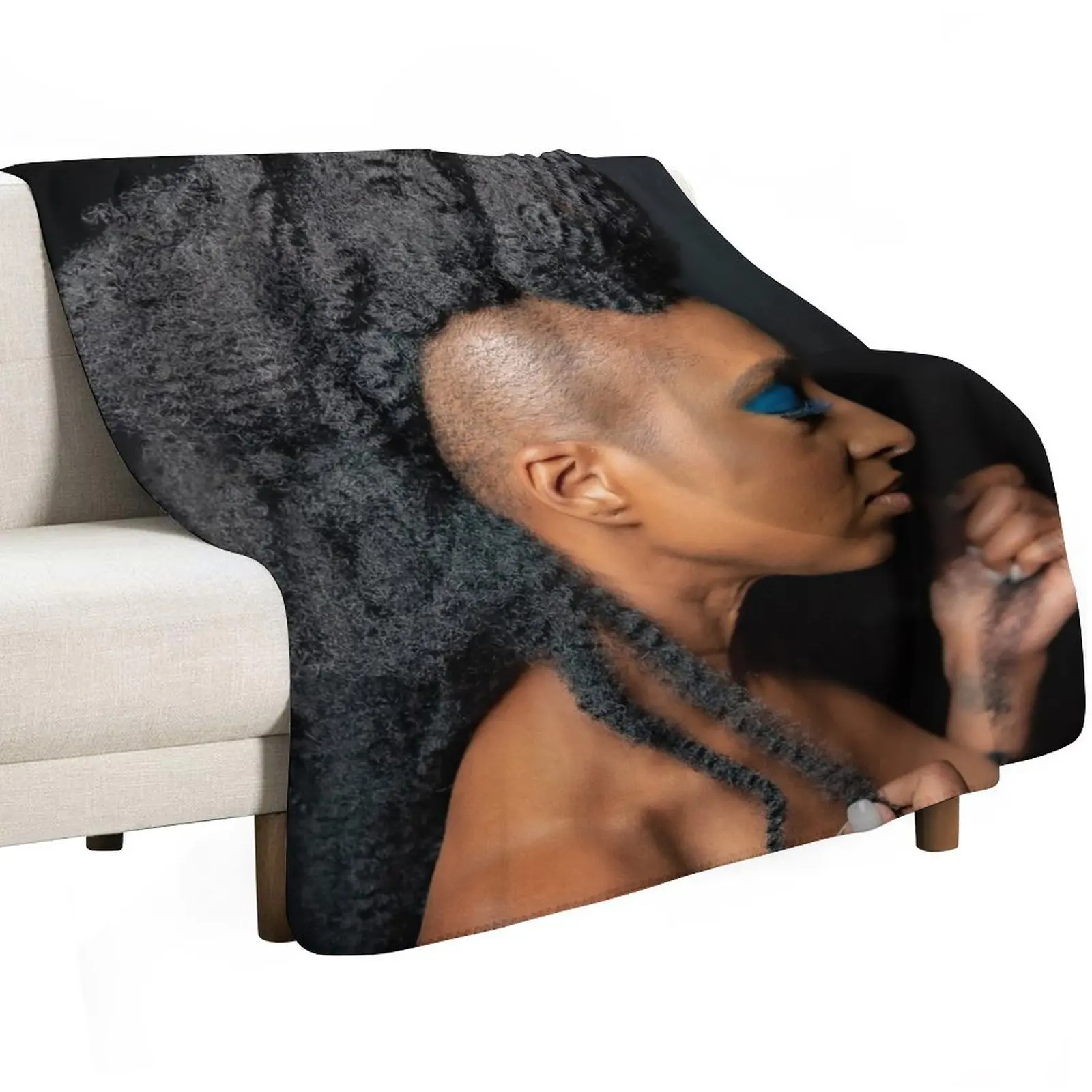 Blue Eye Mohawk I Throw Blanket Luxury Throw Furry Cute Hairy Travel Blankets