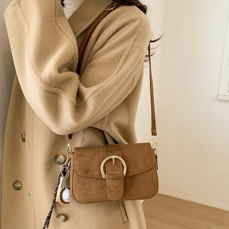 Suede Retro Crossbody Bag,horseshoe Buckle, Matched with Baseball Pendant, Adjustable Shoulder Strap Shoulder Purse for Casual