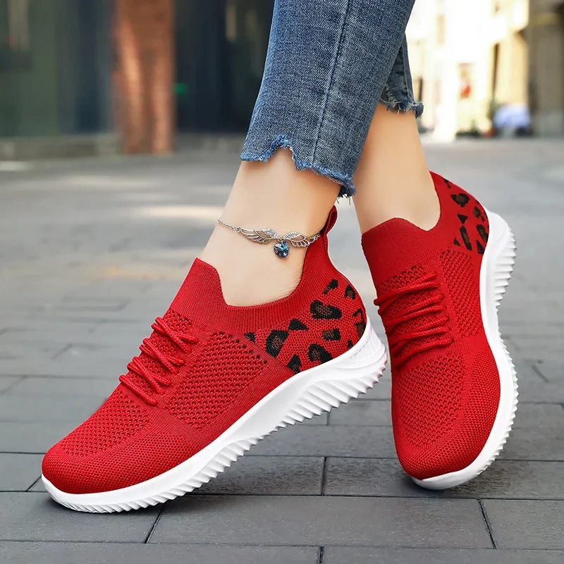 

Women's Single Shoes Summer Comfortable New Breathable Lightweight Soft Sole Fashionable Mesh Running Casual Women's Shoes