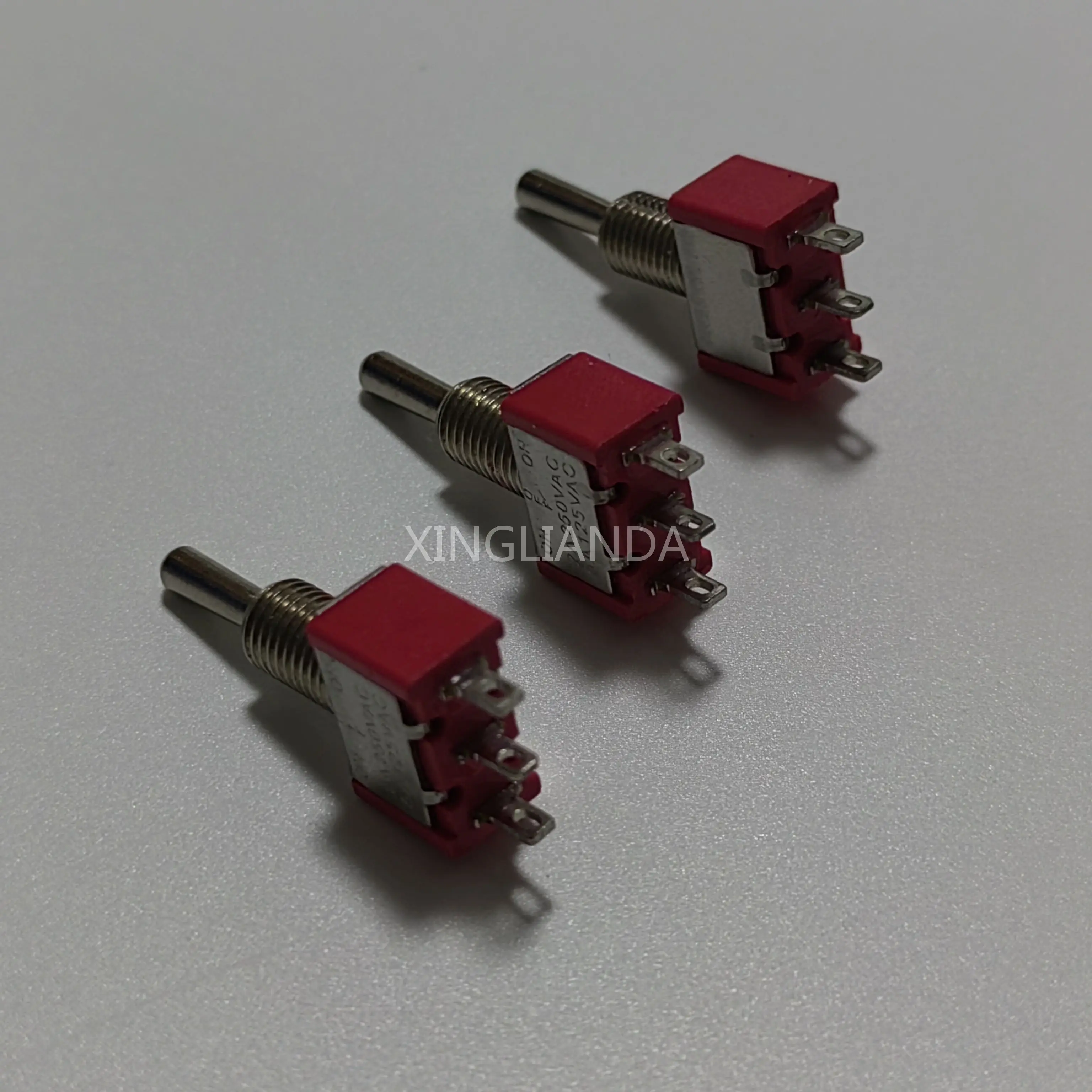 10PCS MTS-103 Rouge Miniature Togbanded Commutateur 3 Position ON-OFF-ON Pipeline 250ylique snap120ylique