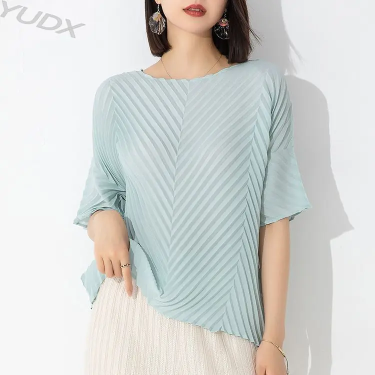 

YUDX Miyake Pleated Casual Round Neck Women's Tops 2023 Summer New Handmade V Pleated Loose Large Size Slim Fashion T-Shirt