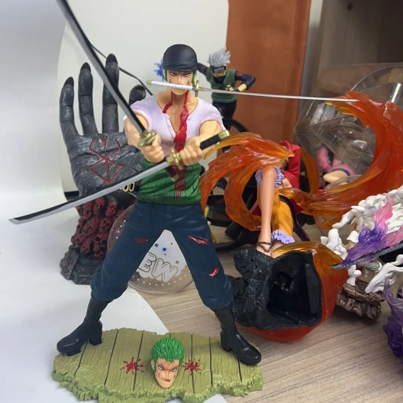 31cm New One Piece Hand Gk El Debut Solon On War Eagle Eye Three Knife Flow Hand Pvc Model Decoration Toy Holiday Birthday Gifts