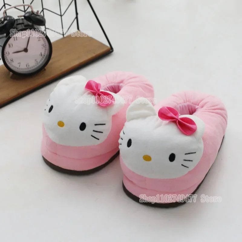 Lindas zapatillas de algodón Sanrio Hello Kitty para mujer, zapatos de punta de cabeza redonda de gato de dibujos animados rosa, decoración de protección de pies suave y cálida para invierno