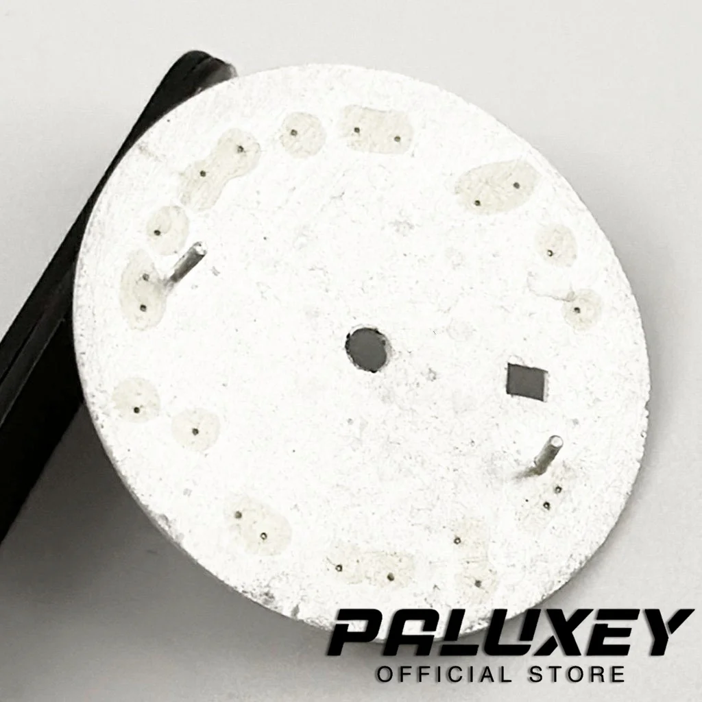 Quadrante dell'orologio da 24,5 mm Sunburst Numero romano Indice Calendario singolo con datario Quadranti per movimento NH05 NH06 Sostituisci gli accessori