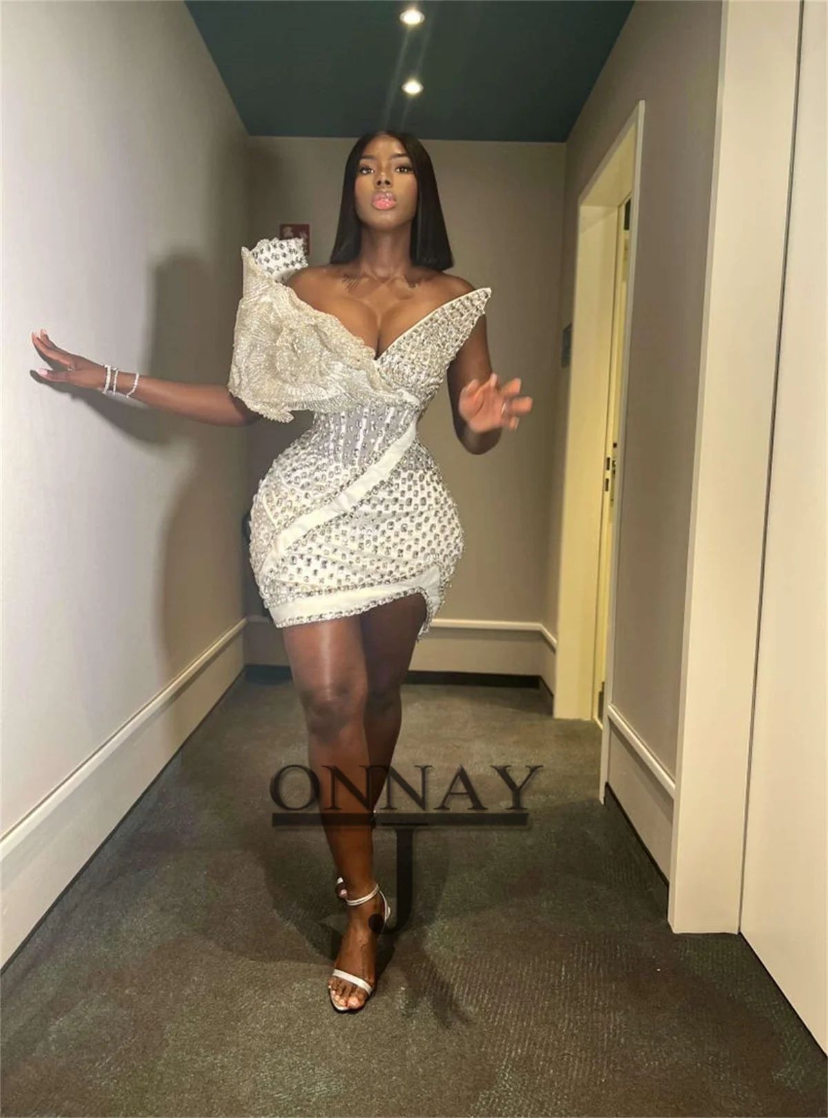 Customized Sexy Mini Homecoming Dresses for Women Crystals Saudi Arabric Bespoke Birthday Party Gown Cocktail Dress Plus