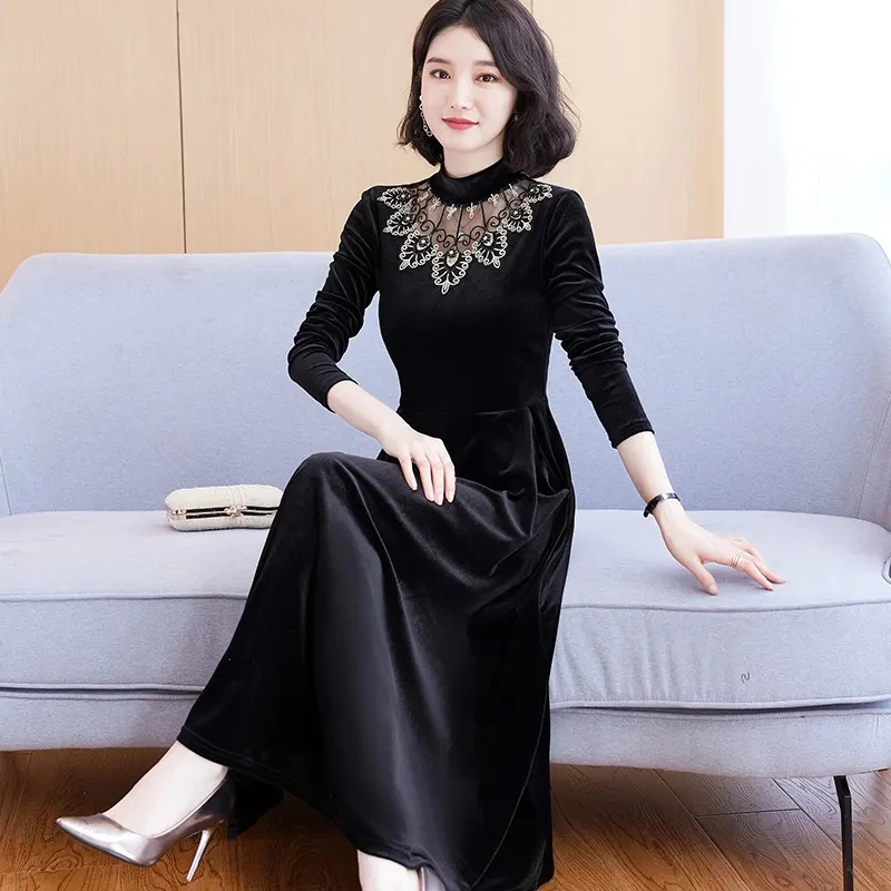 Appliques di pizzo Vintage Hollow Black Velvet Dress donna coreano mezzo dolcevita abiti a maniche lunghe eleganti Midi Vestidos Mujer