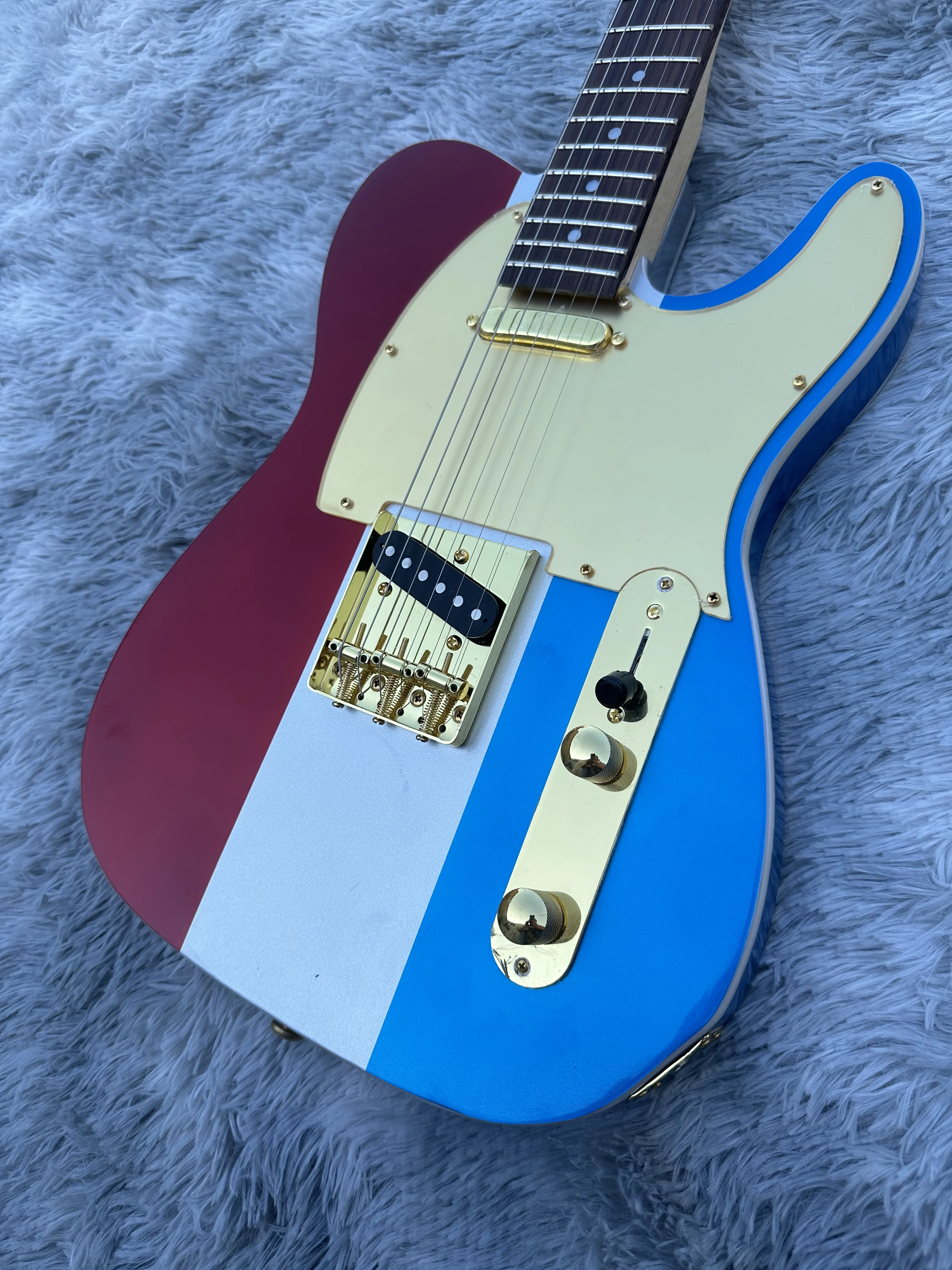 Telecast Electric Guitar, Factory stock, colored splicing sequins, shining, map fingerboards, lighting package