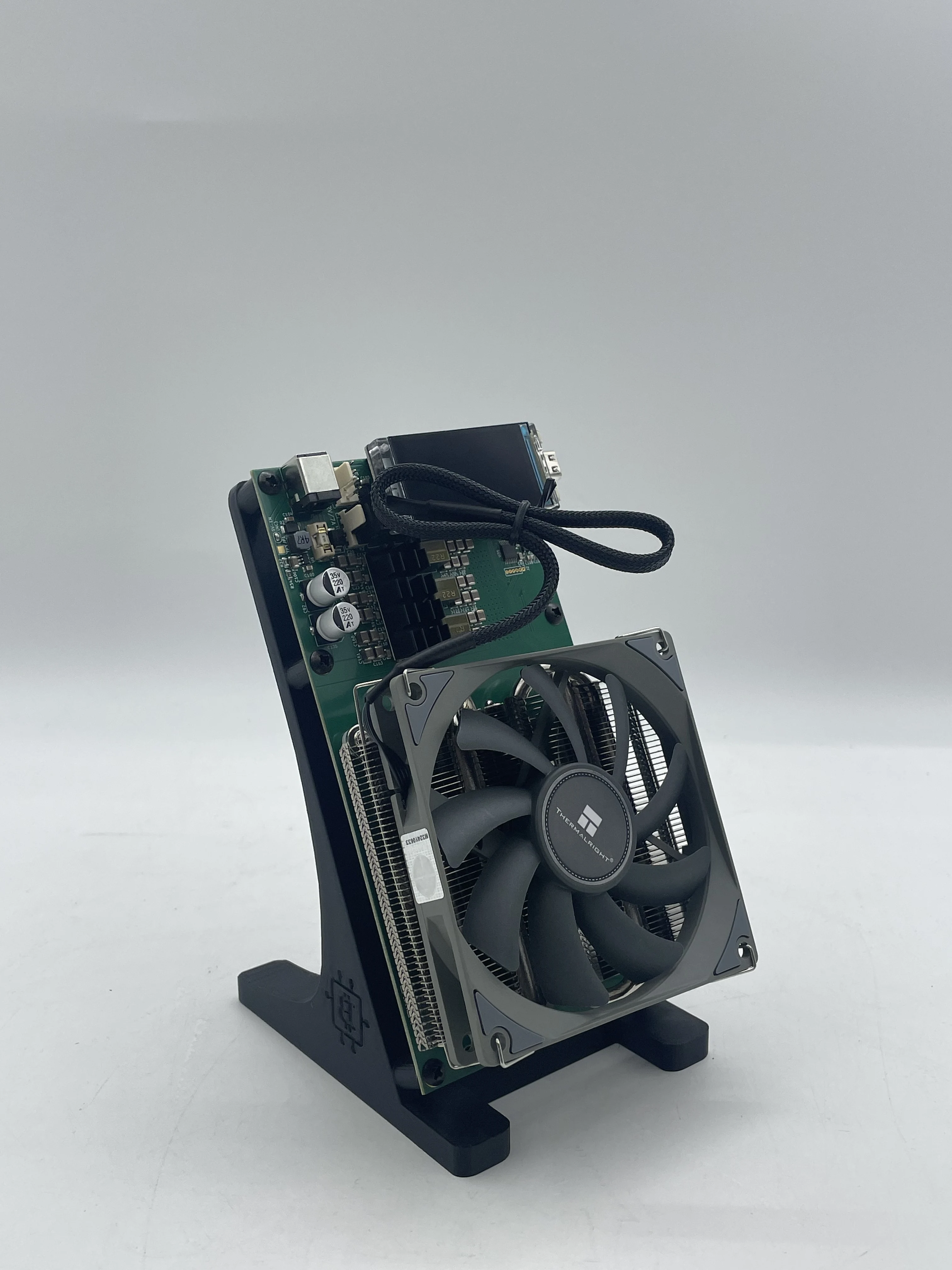 

NerdQaxe++ 4.8th BTC Майнер | Новейшее оборудование для майнинга ASIC 2025 года, высокий хеш 4,8 тыс./с, низкая мощность для майнинга биткойнов