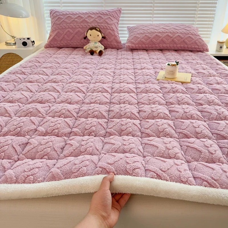 Soft Flannel Mattress Toppers Winter Warm Mattress Cover with Four Corners Elastic Band Single Double King Queen Size Bed Sheet