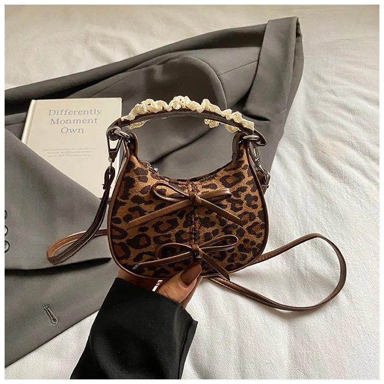 الخريف والشتاء الكورية باليد القوس حقيبة صغيرة للنساء 2026 جديد صغير رسول صغير وحساسة أحمر الشفاه تغيير حقيبة #3