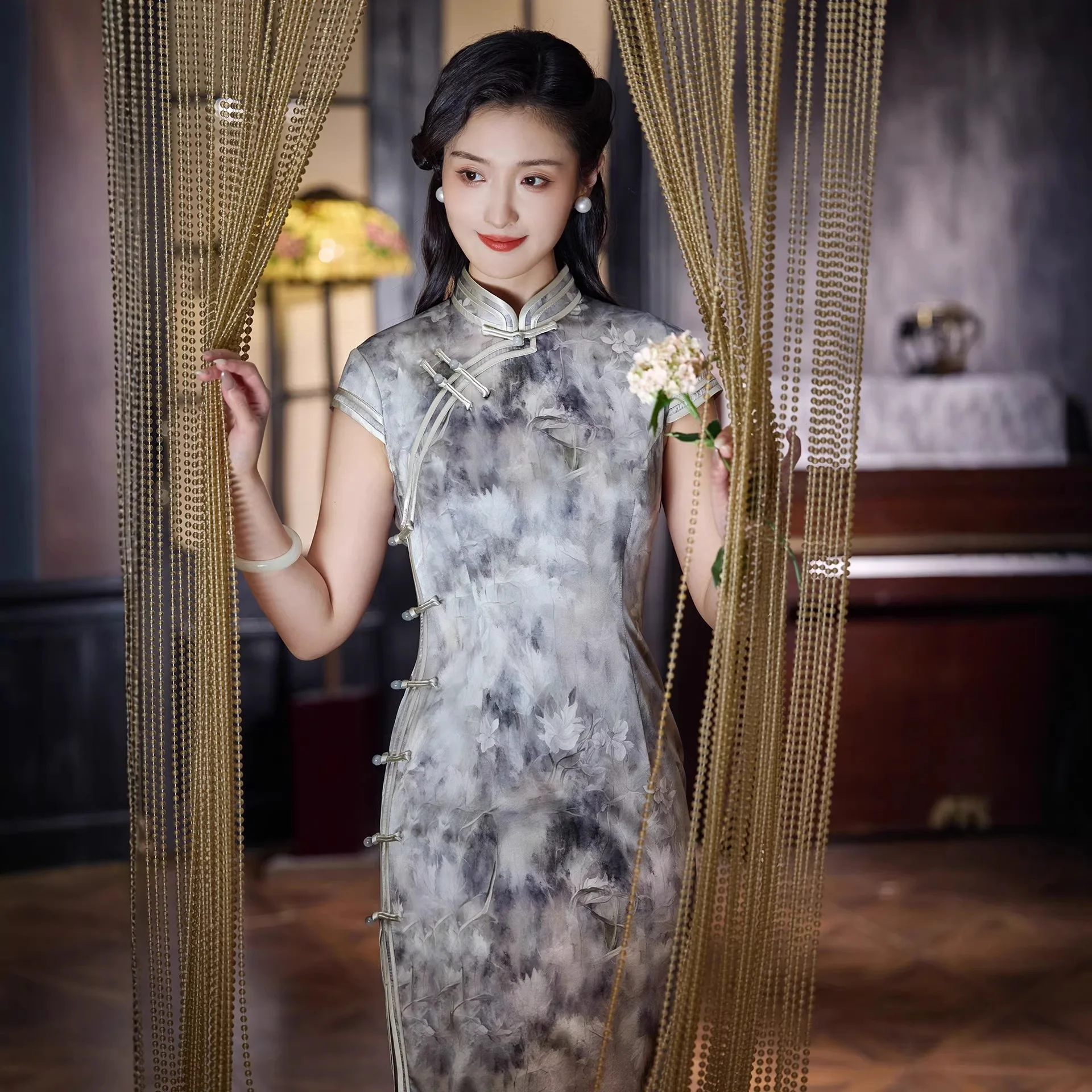 

Improved Silk Chinese Shanghai Style Floral Traditional Vintage Modern Cheongsam Qipao Women's Short Advanced Gray Dress Daily