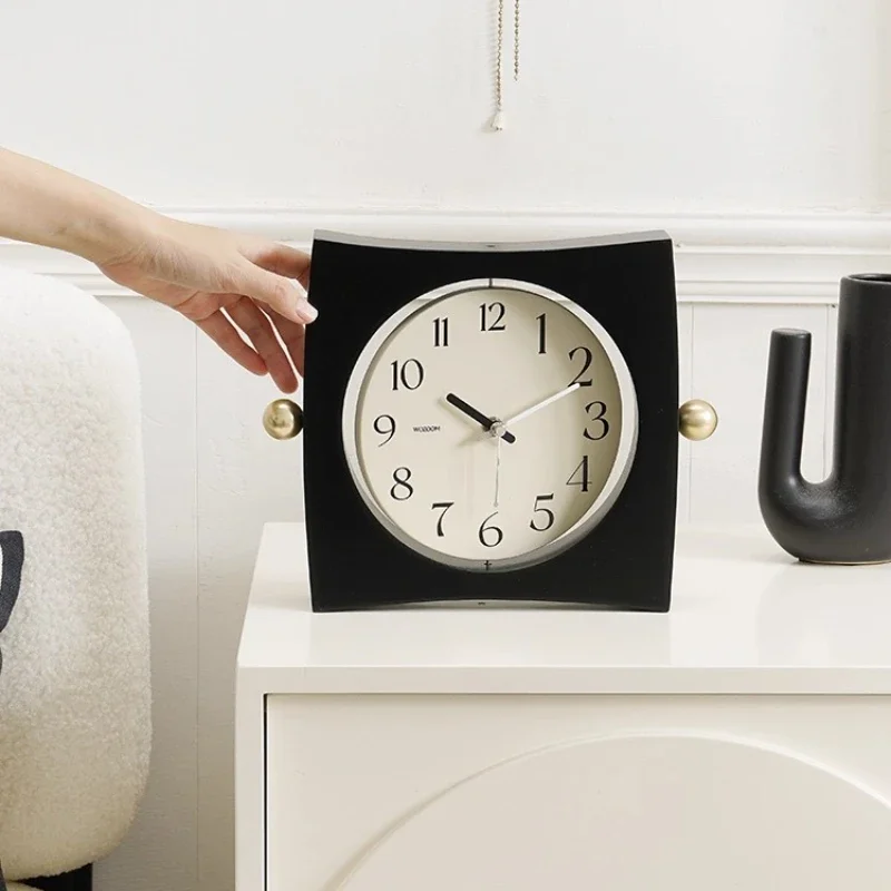 European Style Rotate Living Room Desk Clock Restaurant Desktop Gadgets Watch Nightstand Clock Mute Desk Clock Room Decoration