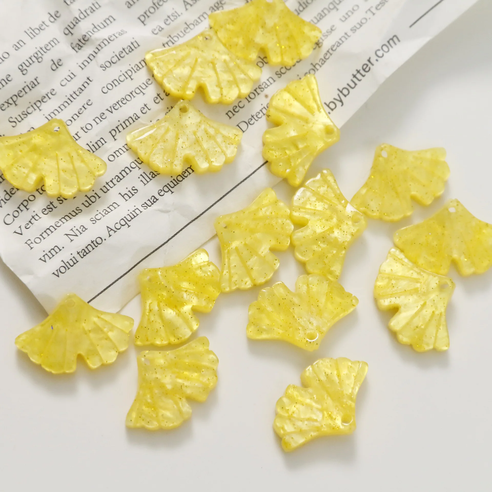 

New style 50pcs/lot autumn yellow color cartoon ginkgo biloba leaves shape acrylic leaf diy jewelry earring accessory