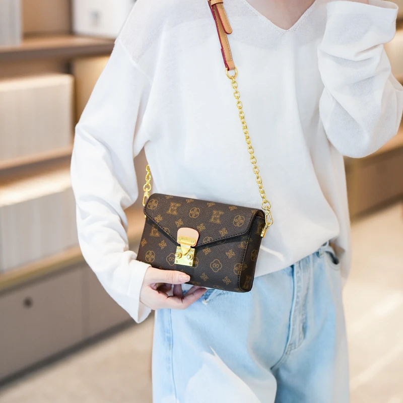 

High Quality Leather Handbag For Women With Crossbody - Elegant Classic Design Messenger Function Luxury