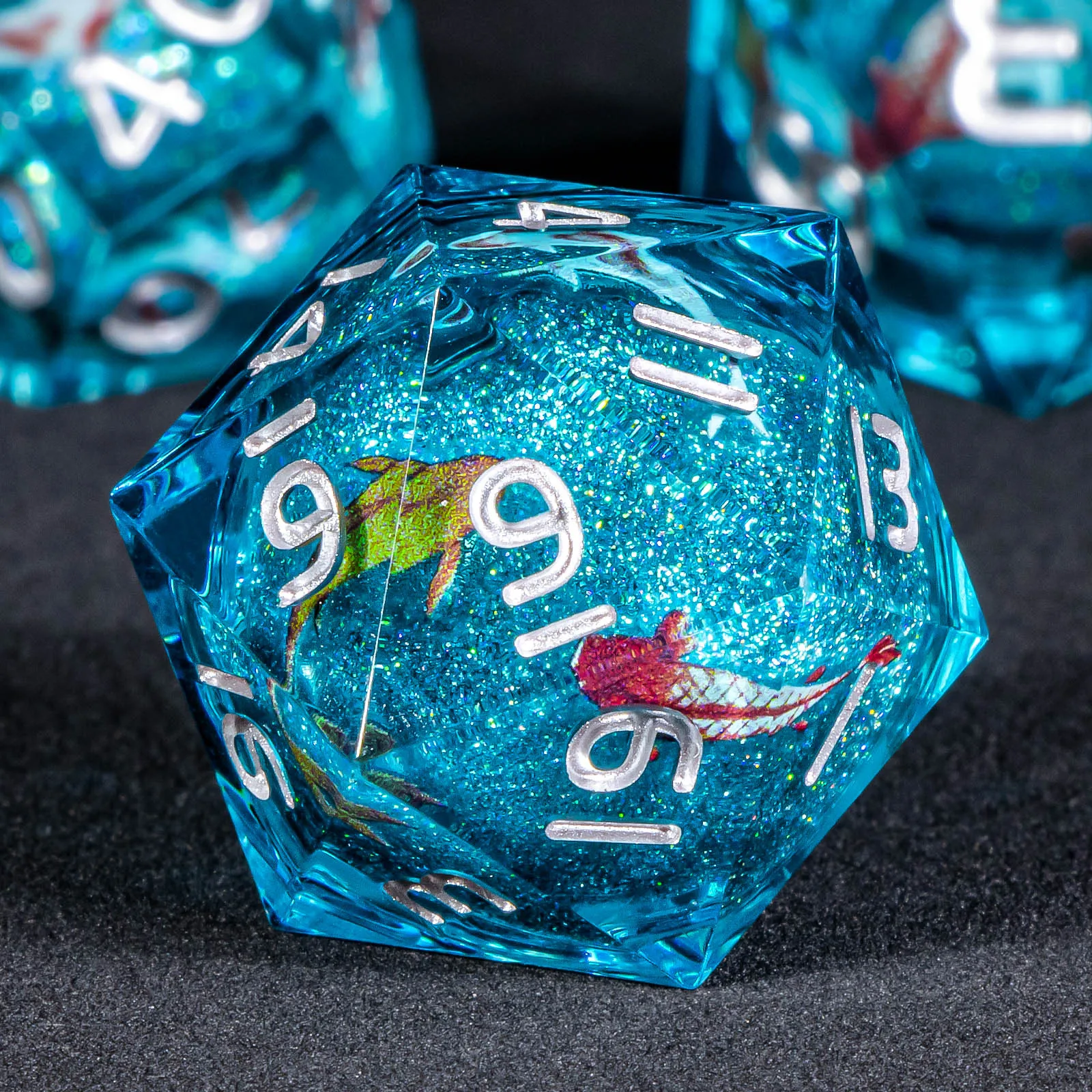 

Набор кубиков DND с жидким сердечником, полиэтиленовые кубики Koi Fish, подходящие для ролевых игр Dungeon и Dragon